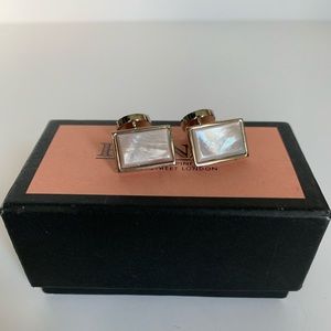 Thomas Pink cuff links